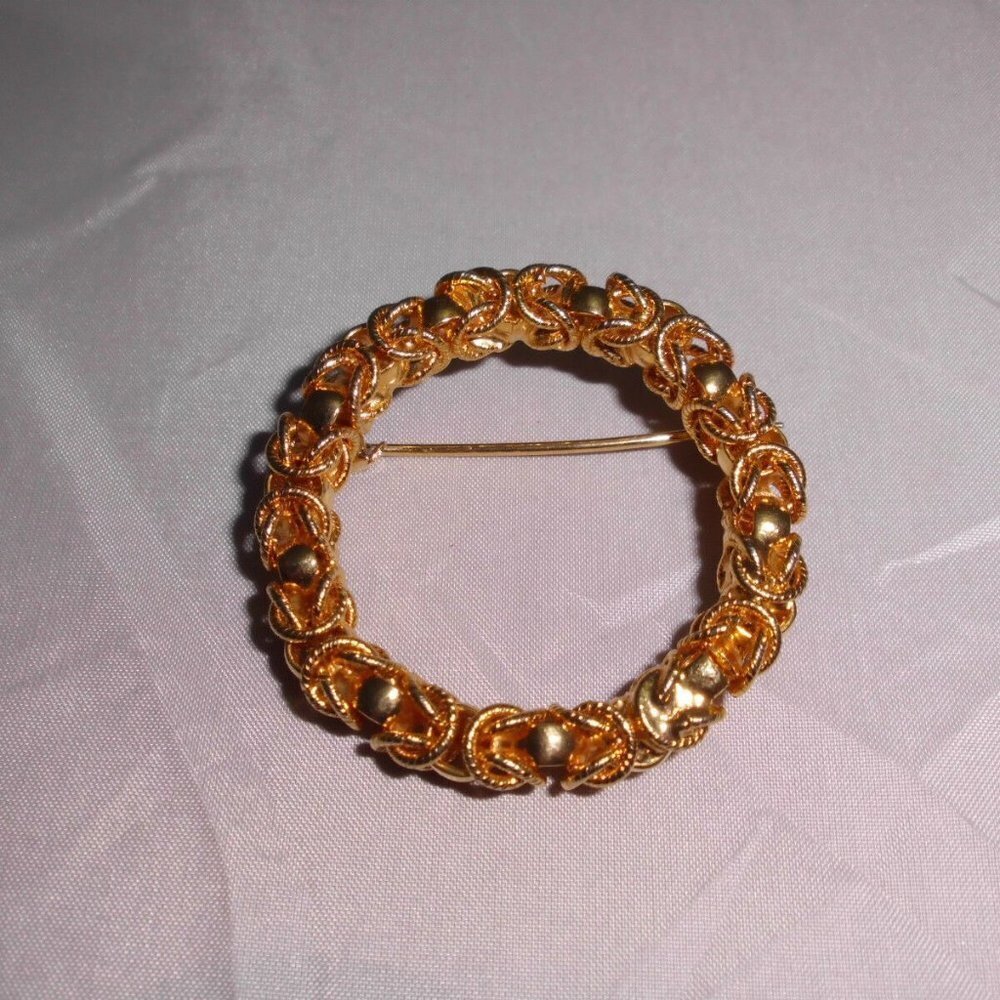 Gold Tone Wreath Circle Sphere Abstract Style